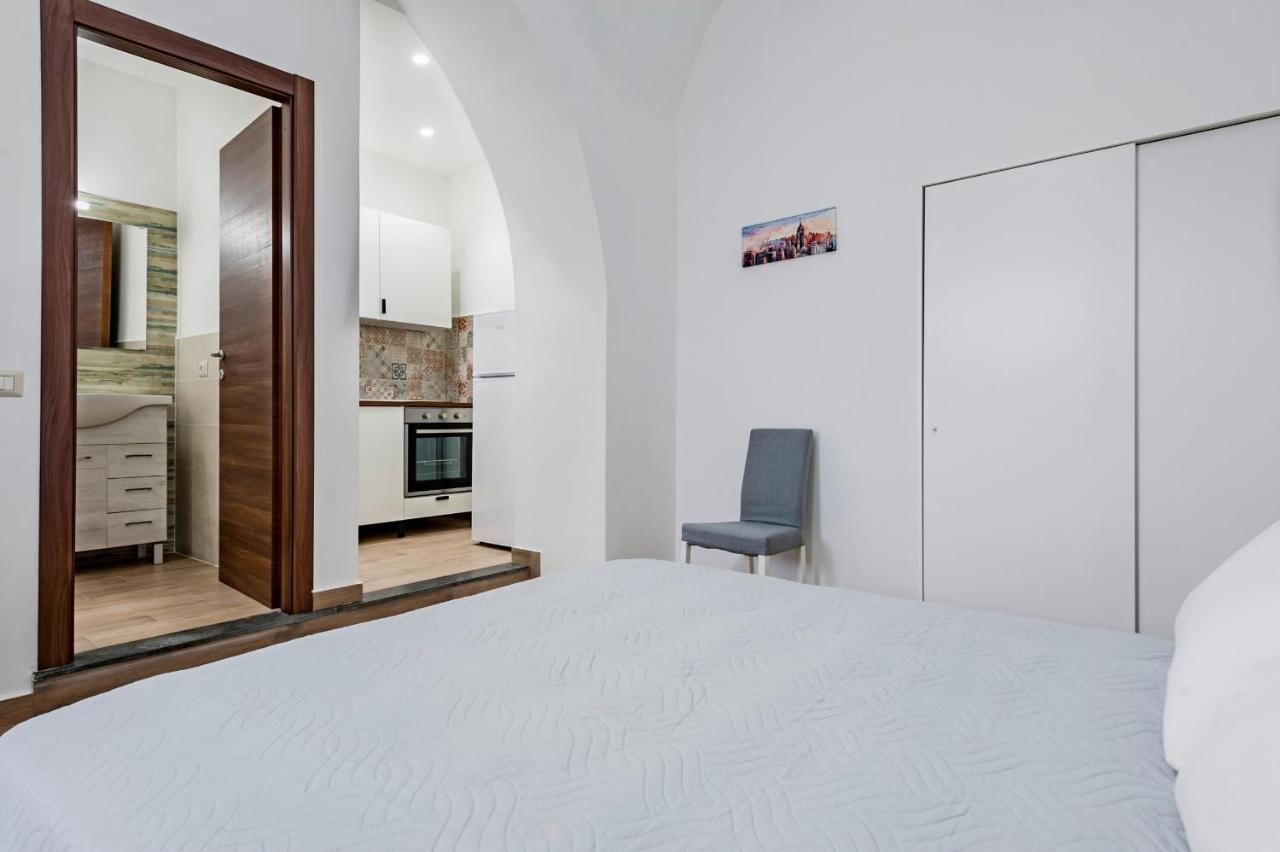 Trinita' 57 Apartments By Wonderful Italy Катания Экстерьер фото