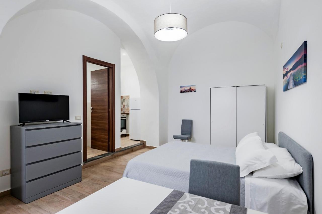Trinita' 57 Apartments By Wonderful Italy Катания Экстерьер фото
