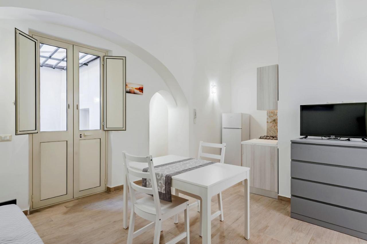 Trinita' 57 Apartments By Wonderful Italy Катания Экстерьер фото
